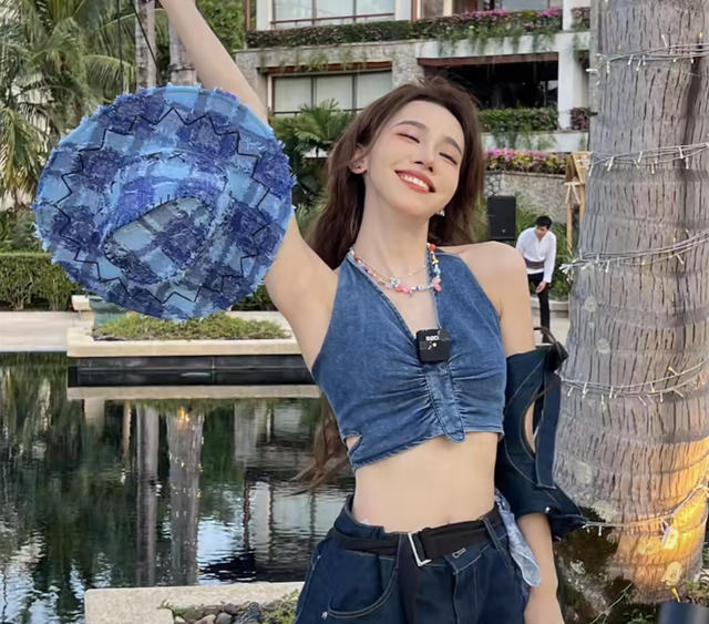 美妆博主二双自曝解约了 遭重疾困扰被抢救了三次，原因令人唏嘘