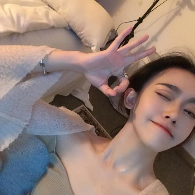 美妆博主二双自曝解约了 遭重疾困扰被抢救了三次，原因令人唏嘘