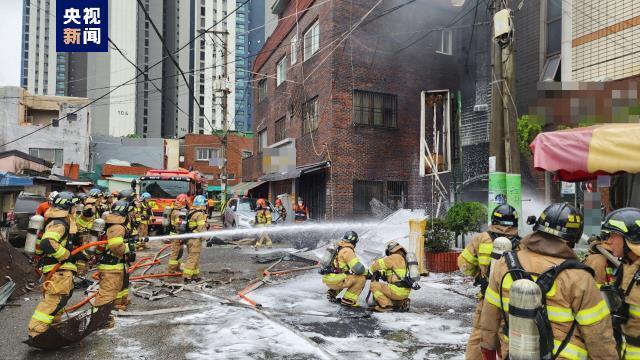 韩国釜山一澡堂发生爆炸：整个建筑物发生摇晃 致21人受伤