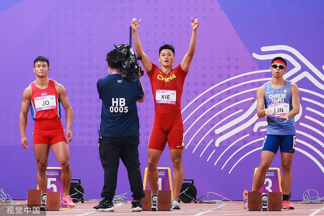 谢震业百米冠军，获来自苏炳添的认可