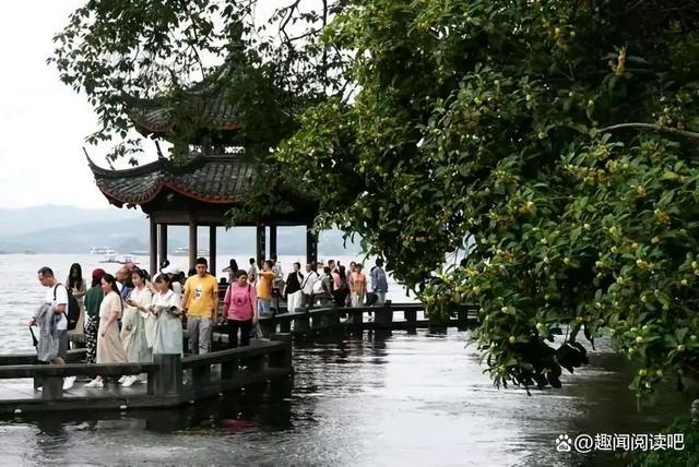  全国景区最堵前五名是谁 你去过几个？
