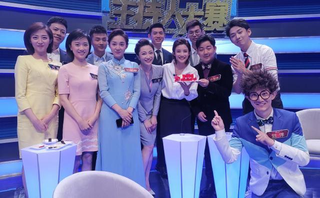 董卿缺席央视主持人大赛12名选手神仙打架