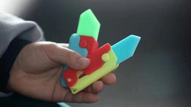 网红“萝卜刀”为何遭抵制？对人体脆弱部位仍具备杀伤力！