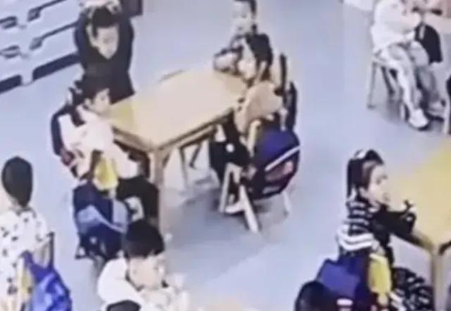 幼儿园多天漏发女孩早饭，上学19天中8天没有早餐