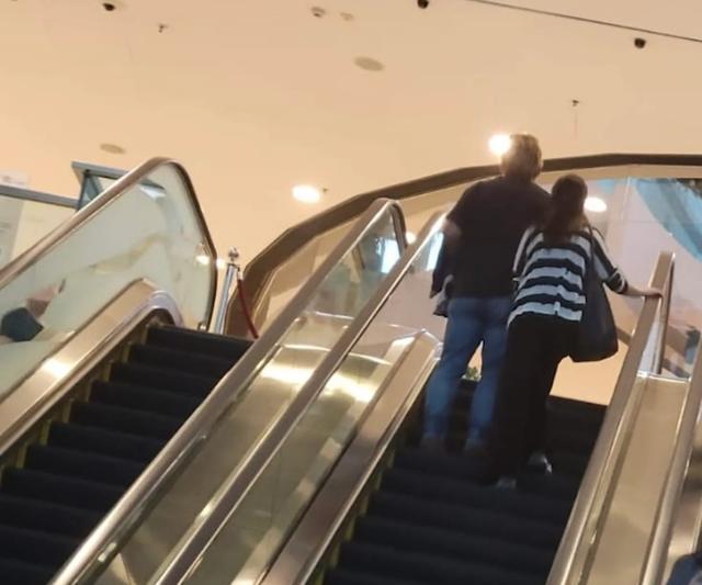 曝主持人卓飞婚内出轨 网上还曝出他与一名陌生女子逛街、吃蛋糕以及接吻的照片