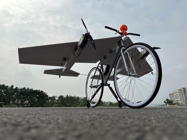 淘宝回应小伙网购工业品造出飞行自行车直接来上班吧2