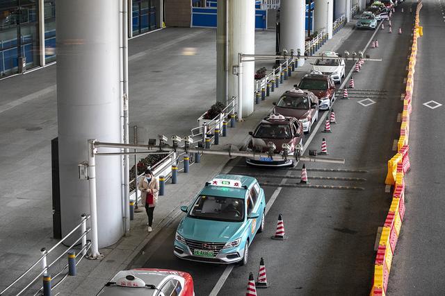 上海浦东机场恢复网约车运营服务 有效缓解交通压力