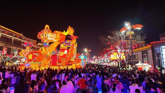 春晚分会场搜索热度大涨 大年初二迎旅游热潮:西安赢麻了