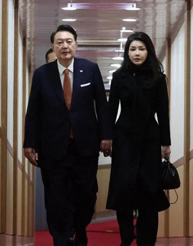 凯特露面引发国际热议 韩国“第一夫人”却消失100天