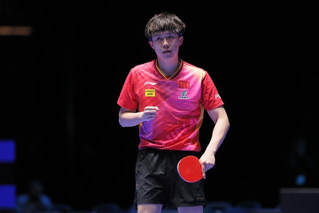 乒乓球澳门世界杯：王楚钦晋级八强