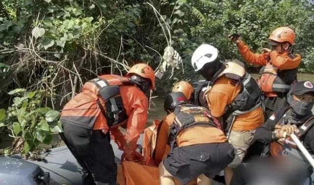 网传中国女游客在印尼火山景点遇难 硫酸湖坠亡悲剧现场