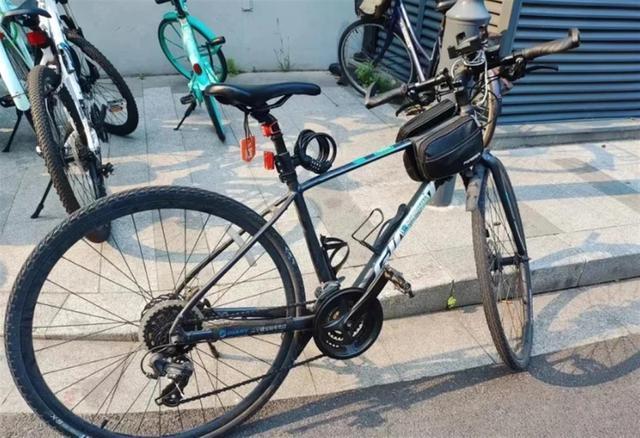 一市民骑无牌自行车车被罚款50元 当事人称已退款正走撤销处罚流程