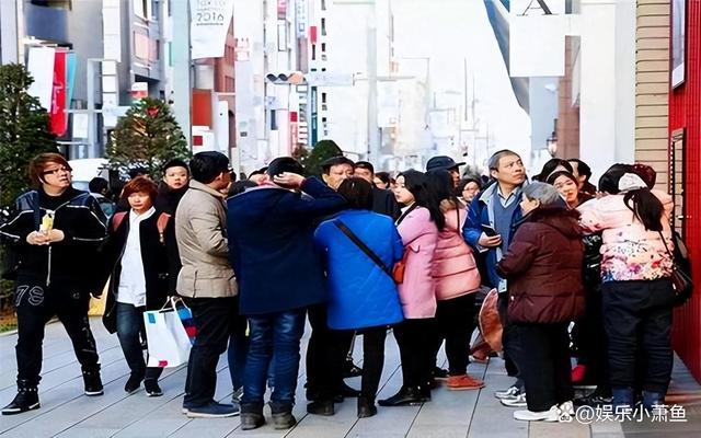 日媒:由于日元贬值，大量中国游客在日本爆买奢侈品 日元疲软下的购物盛宴