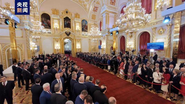 普京宣誓就职全过程 俄新任期启航受全球瞩目