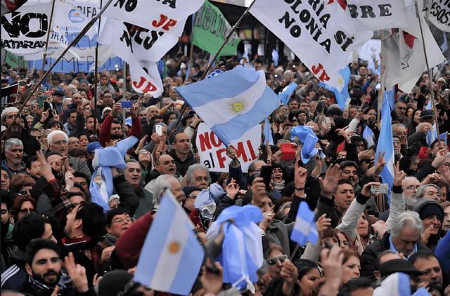 阿根廷为何发行万元大钞 应对超高通胀的背后困境