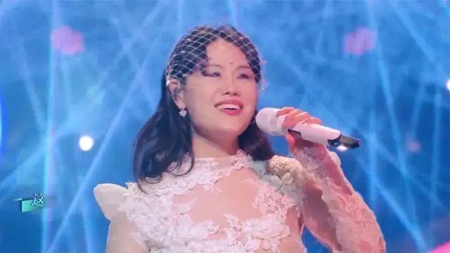 网友让袁娅维改名袁娟再战歌手 艺人直面争议引热议(4)