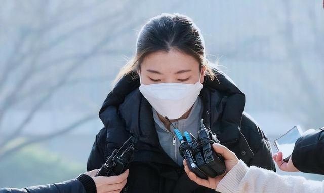 韩国20岁选美冠军曾在上海生活17年 冰雪女王的坚韧重生