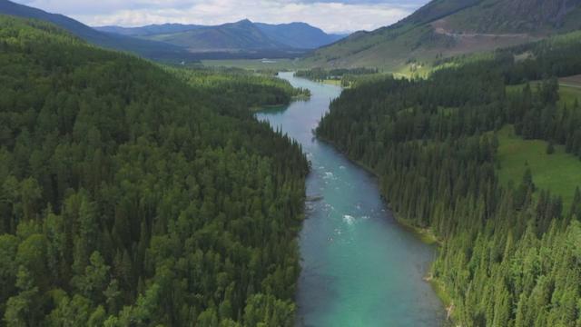 我的阿勒泰取景地提前进入旅游旺季 游客量激增5倍