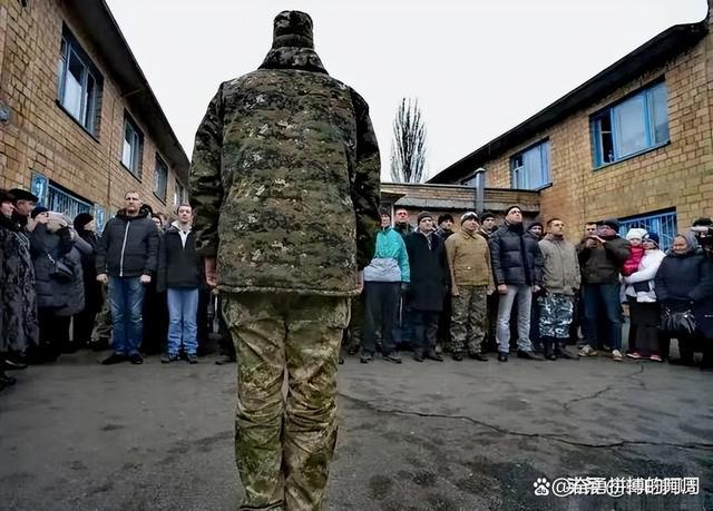 乌高官：约3000名囚犯申请入伍，引社会热议与争议