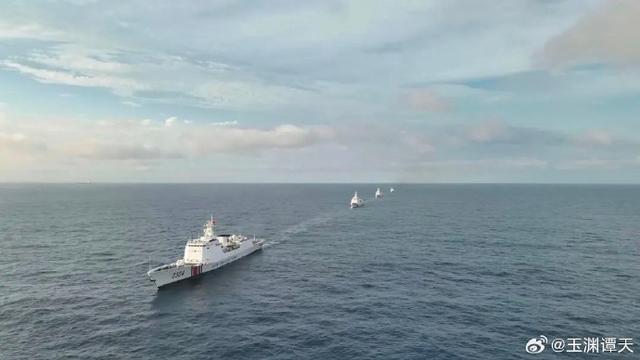 现场实拍！中国海警编队位台岛以东海域执法演练 强化应急处突能力