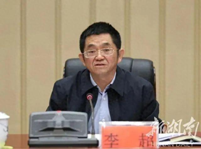 湖南一局长为谋副厅职务被骗300万 反腐官员成腐败典型