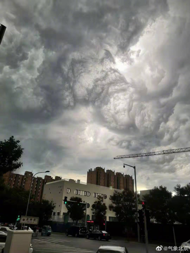 北京今天午后有雷阵雨 阵风六七级 出行防风保安全