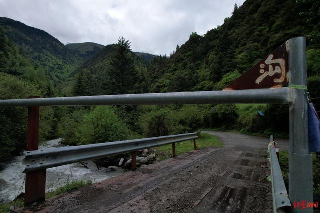 5人组团登山 1人从海拔5千米处坠崖 违规探险悲剧引关注