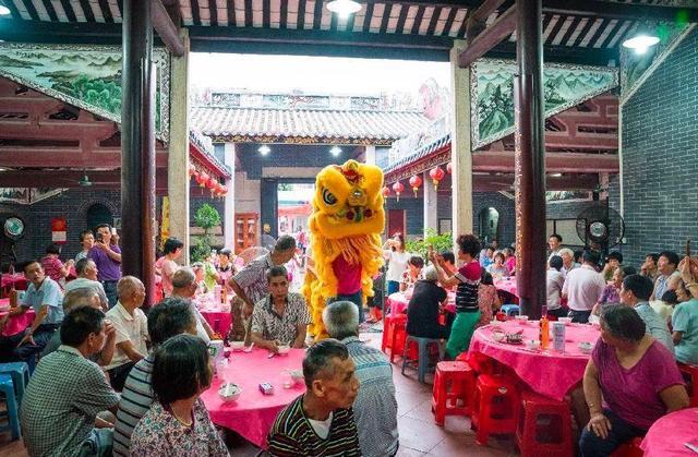 会漂移的龙舟"何以出圈又出海：龙舟经济乘风破浪