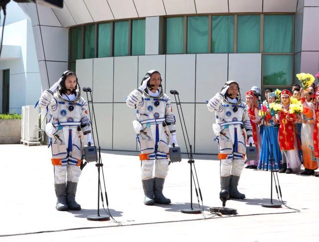 阔步向前的中国航天在帮更多人圆梦 10人喜获太空门票