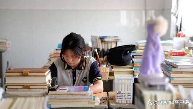 姜萍的数学天赋是怎么被发现的 中专少女的数学之旅