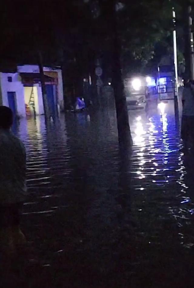 广西药店女职员疑在洪水中触电身亡 桂林19年来最大洪水成灾