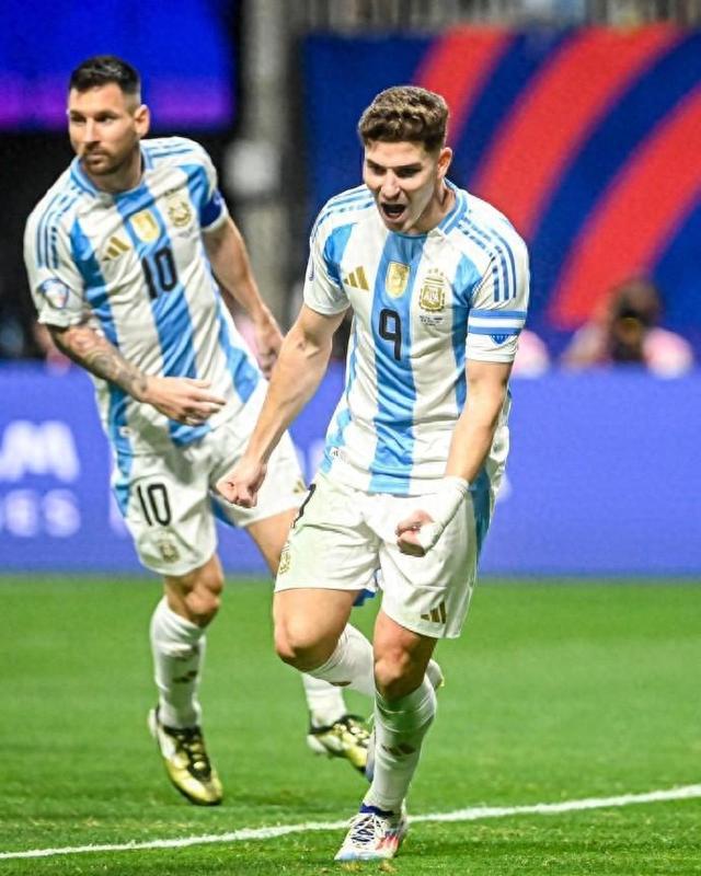 美洲杯：阿根廷2-0加拿大迎开门红