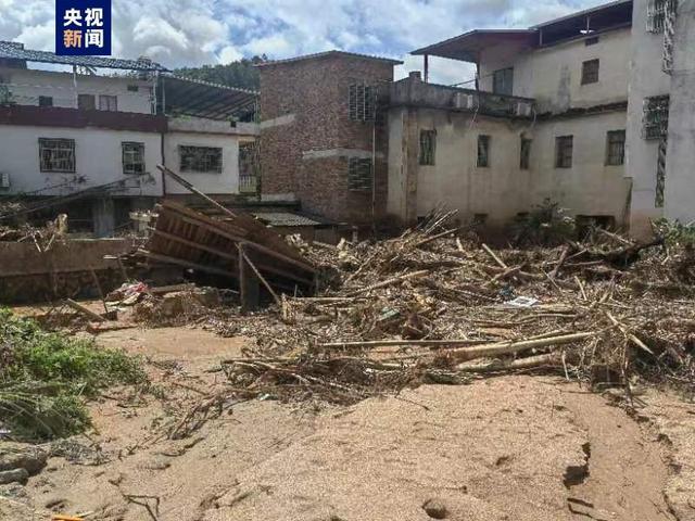 梅州两地因强降雨造成9死6人失联 多地遭受洪涝重创