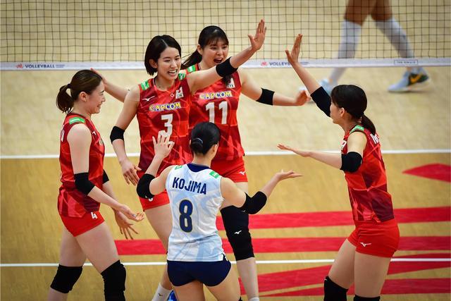 日本女排3-2送巴西首败！队史首次晋级决赛 世界排名超过中国 创造历史时刻