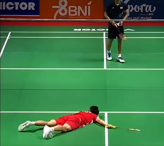 中国17岁羽毛球小将比赛中晕倒去世 世界羽坛痛失天才