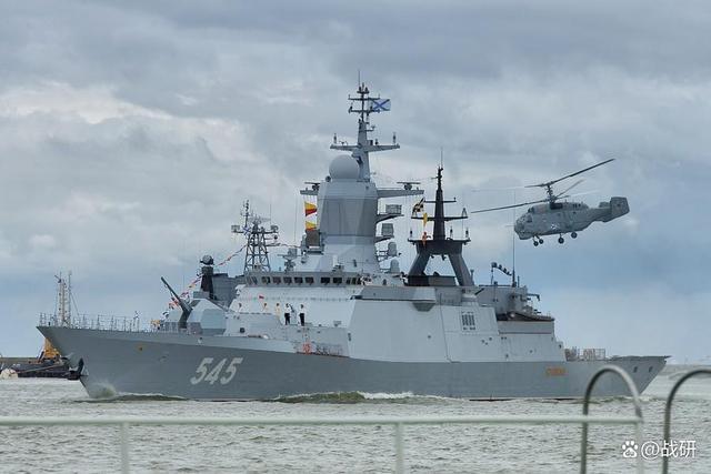 中俄两军在湛江附近海空域举行联合演习！