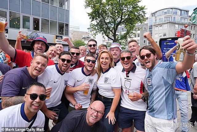 英媒：英格兰球迷在欧洲杯决赛将消费8亿英镑，啤酒销量激增