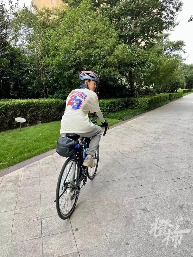 3名小孩哥暑期骑单车勇闯杭州 200公里挑战成功