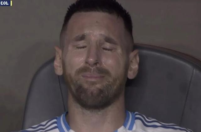 阿根廷队完成大赛三连冠 梅西带伤泪别赛场
