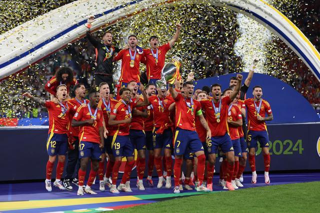 西班牙足球是如何重登欧洲之巅的