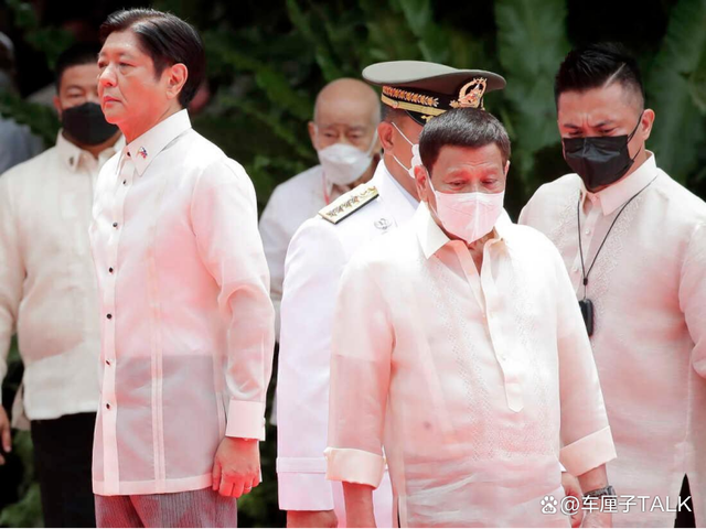 港媒：菲总统马科斯当前处境脆弱，菲律宾总统马科斯面临政治经济双重压力