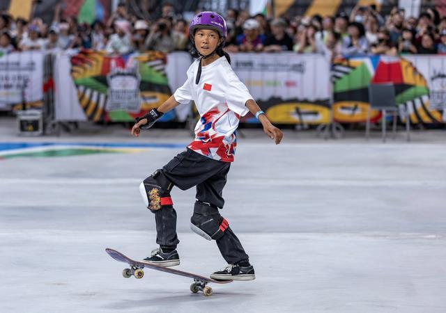 崔宸曦的成长是一场爆改 滑板少女的奥运征途