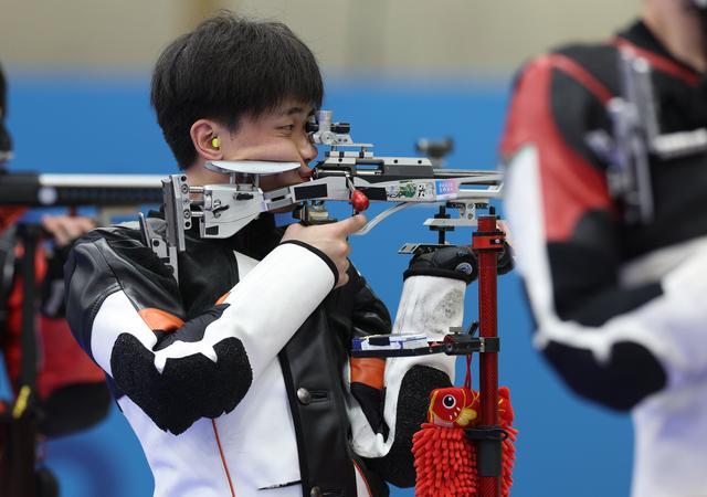 刘宇坤夺射击男子50米步枪三姿金牌