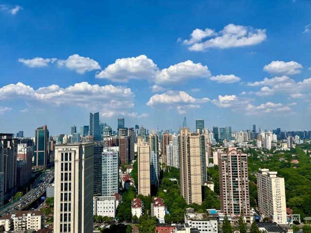 上海再发高温红预 40℃极端高温炙烤申城