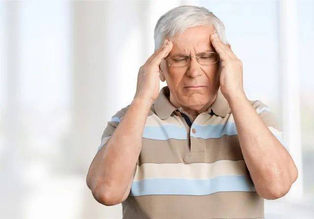 人老了，为何更易患阿尔茨海默病？《科学》：人类皮肤有望带来答案