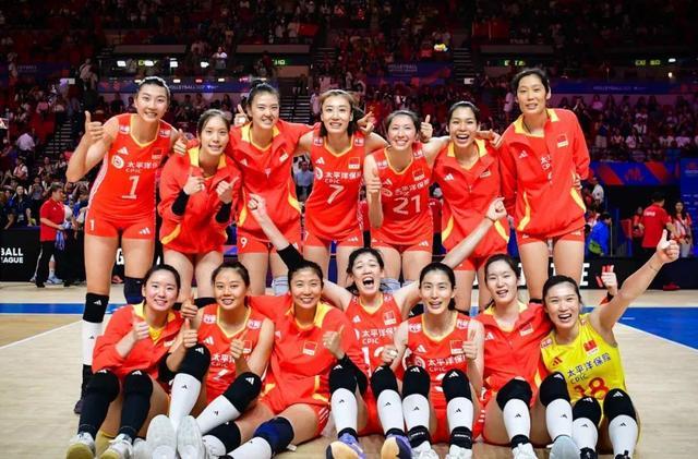 中国女排2比3惜败土耳其 止步8强 奥运征程落幕，拼搏精神长存！