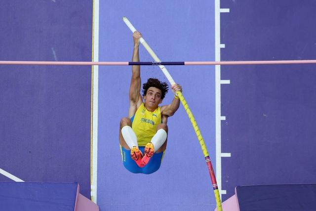 杜普兰蒂斯打破男子撑竿跳世界纪录