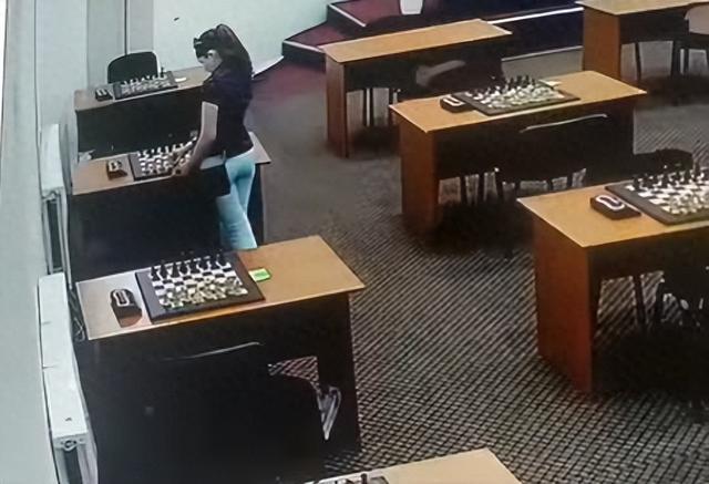 俄女棋手在棋盘涂水银毒晕对手