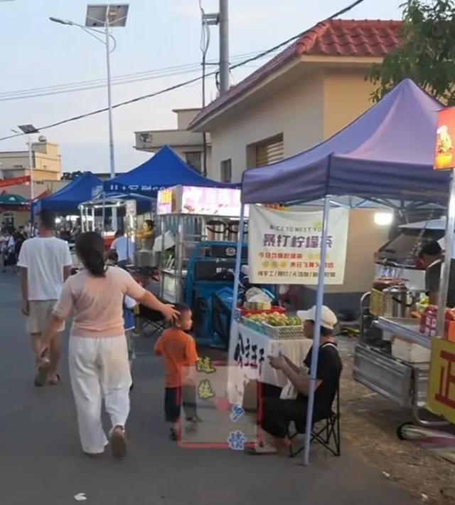 全红婵上一次回村是在前年，每天约有1000人到全红婵老家打卡，当地已连夜修路建停车场