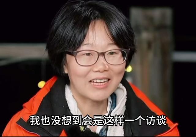 李娟回应用“一坨”形容董宇辉赞美